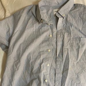 Shortsleeved buttonup